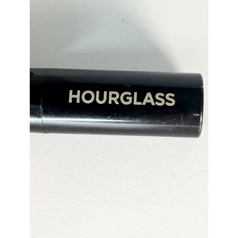 Hourglass vanish seamless